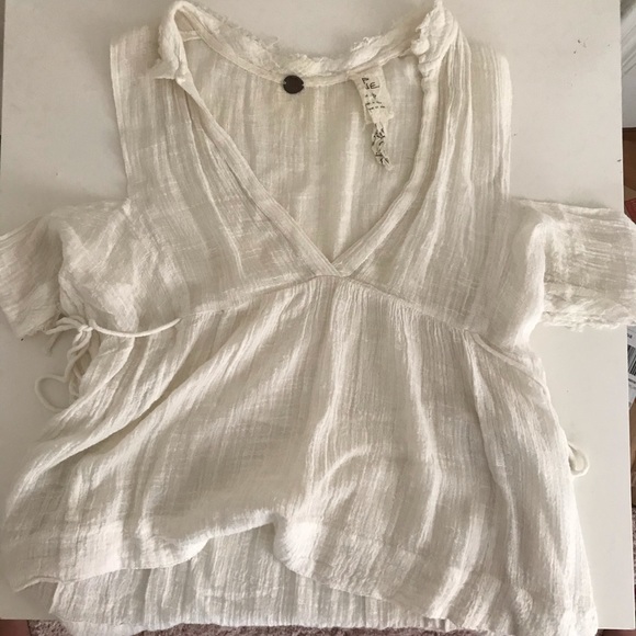Free People white cold shoulder blouse - Picture 4 of 6